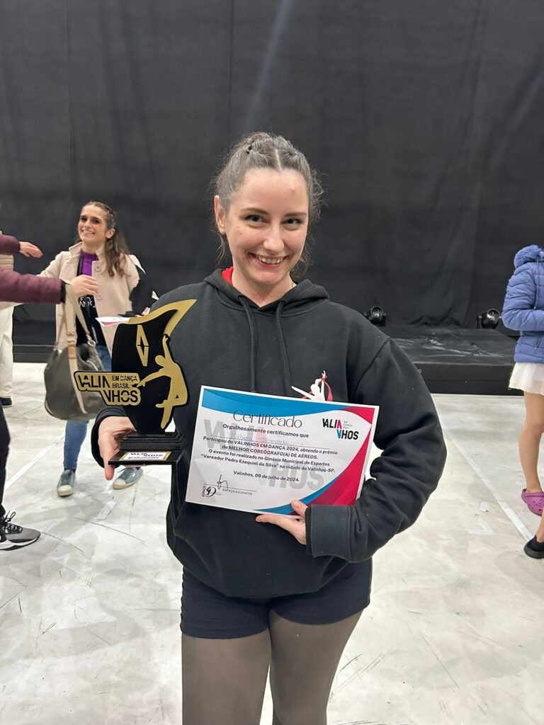 Débora Visnadi ganha prêmio de melhor coreógrafa no Valinhos em Dança 2024