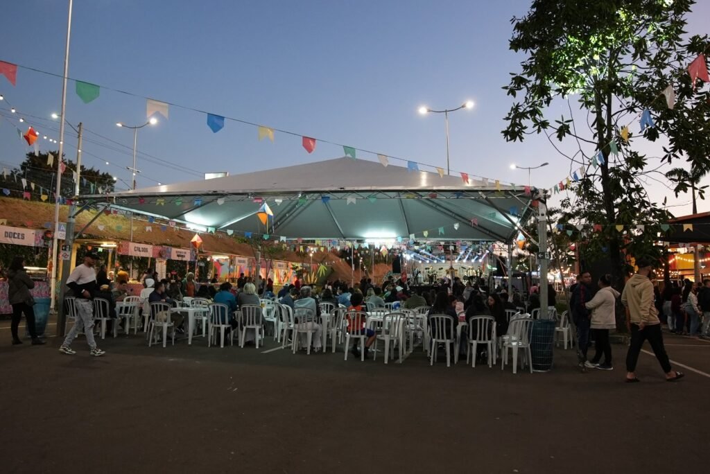 Shopping Parque das Bandeiras terá arraiá com cover da Marilia Mendonça, pagode e muito mais