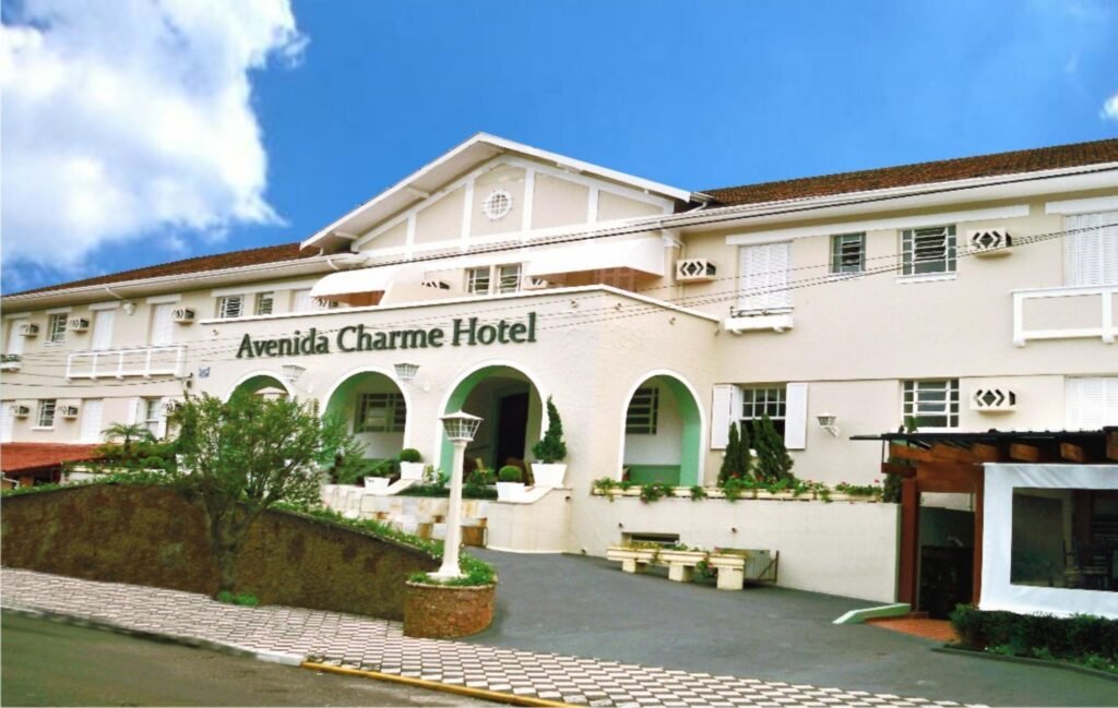 Avenida Charme Hotel em Águas de São Pedro está com preços especiais em setembro