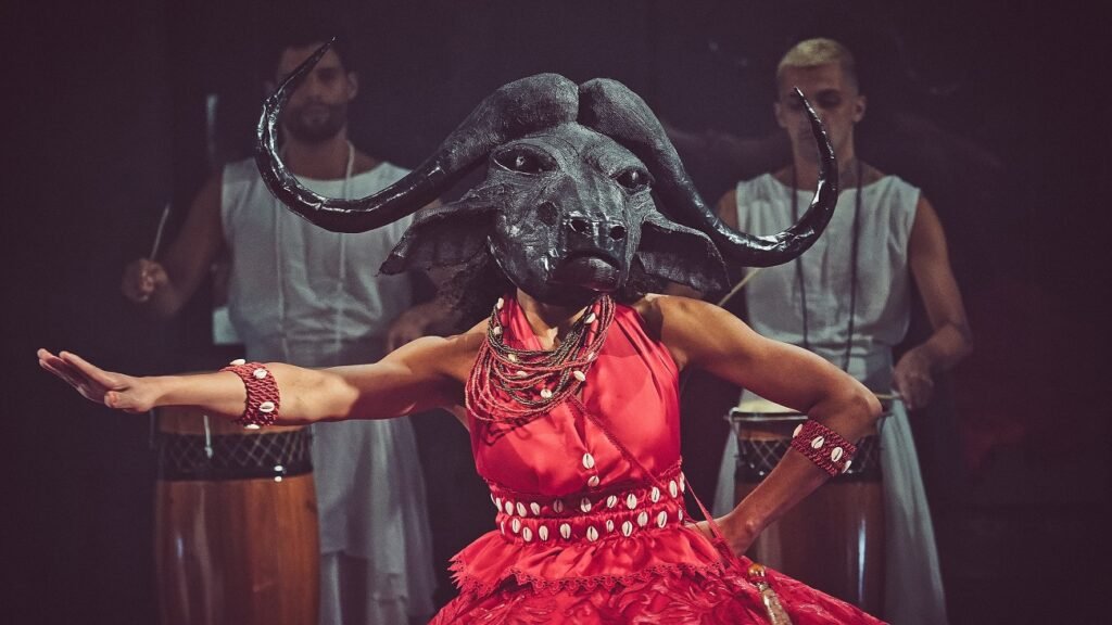 Teatro Vitória de Limeira recebe o espetáculo Cárcere ou Porque as Mulheres Viram Búfalos