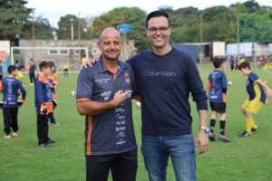 Projetos sociais e esportivos em Americana ganham impulso com R$800 mil viabilizados para o Camisa 1 Futebol