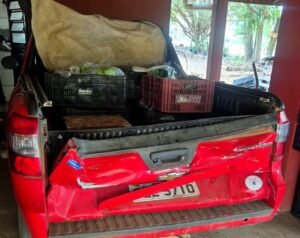 Homem é detido após jogar carro contra o veículo da própria mãe em Piracicaba