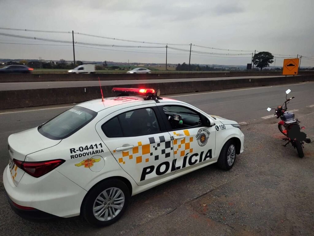 Homem é preso em Limeira por dirigir motocicleta com placa artesanal
