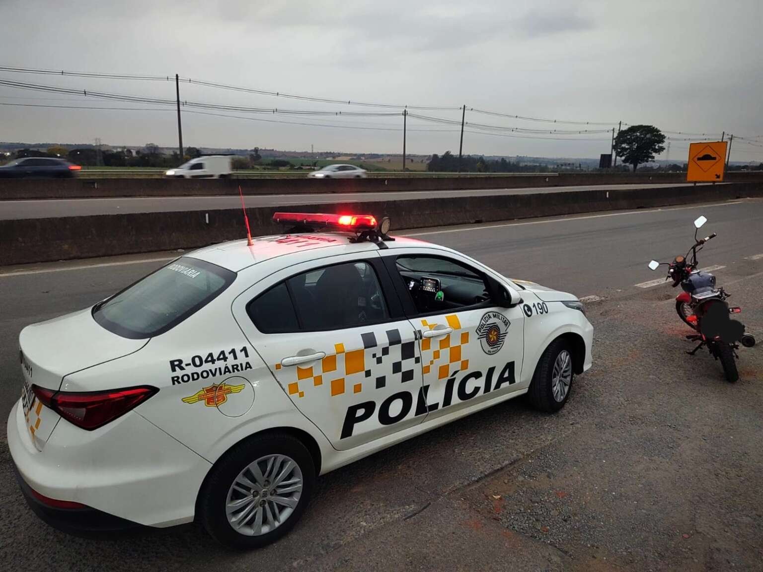 Homem é preso em Limeira por dirigir motocicleta com placa artesanal
