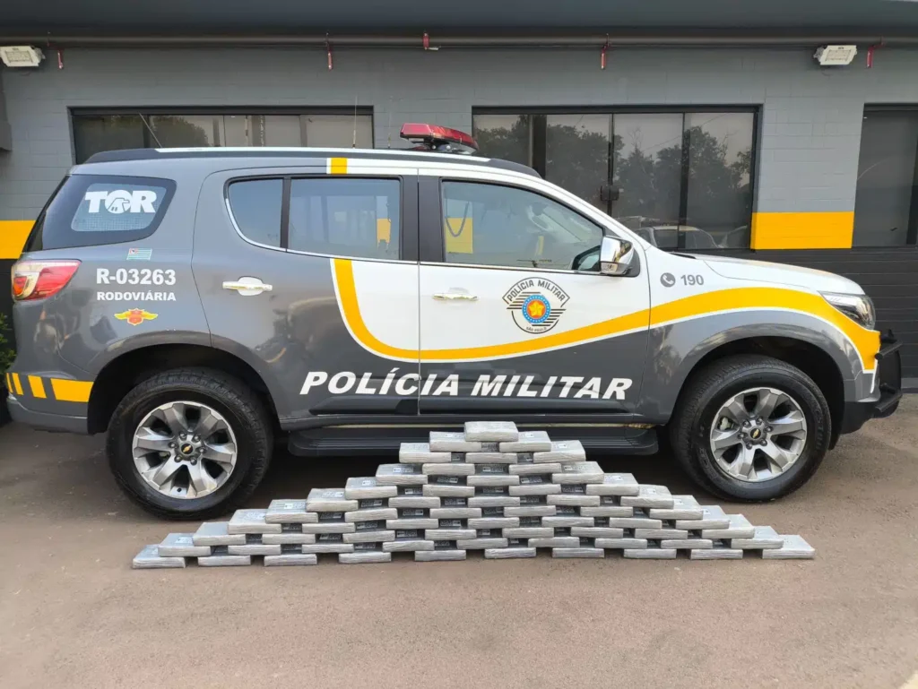 Polícia Rodoviária prende indivíduo que transportava 65 kg de cocaína em Rio Claro