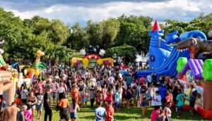 Festa de Natal reuniu 10.000 pessoas domingo no Lago Azul em Rio Claro