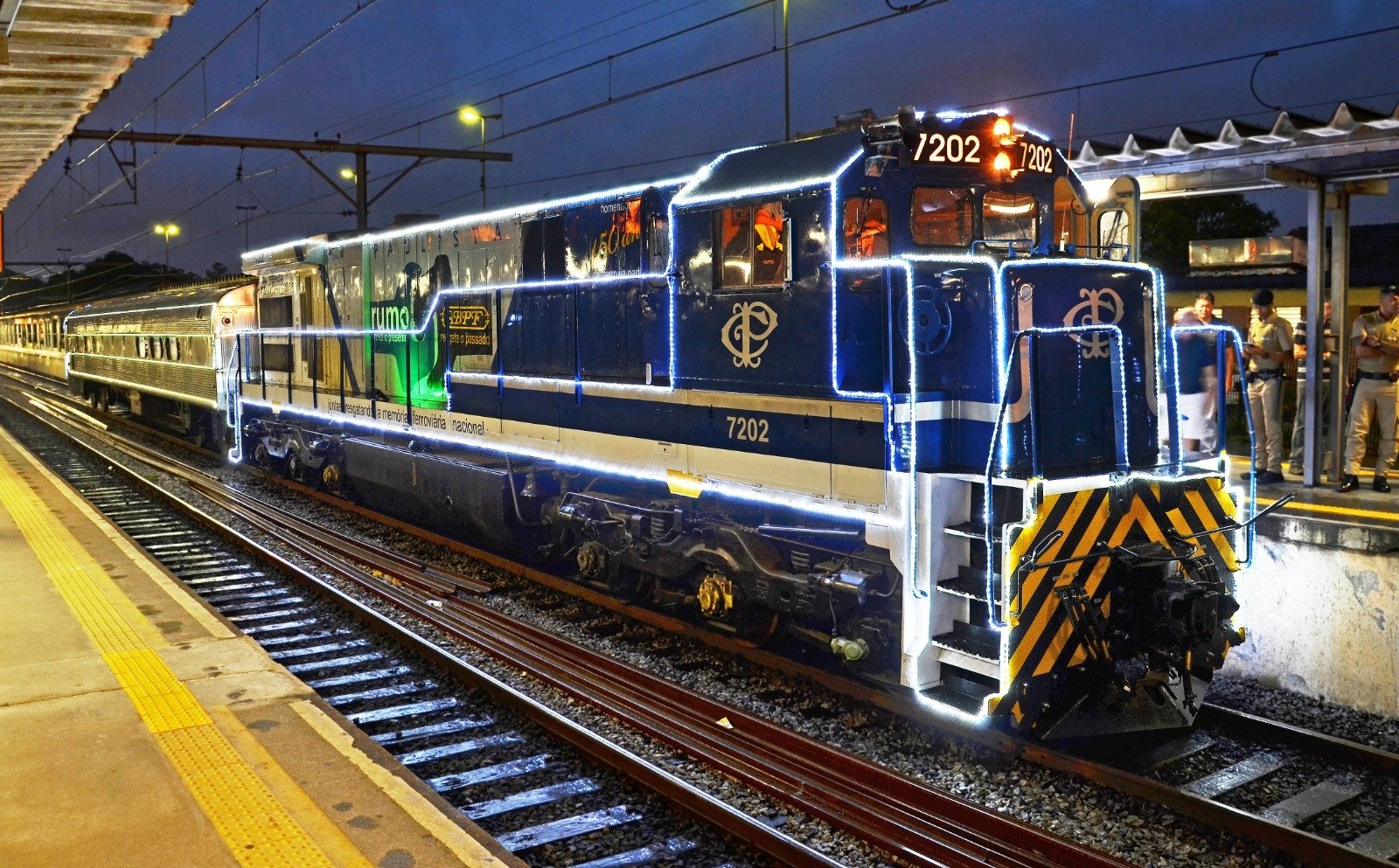 Louveira terá Trem Iluminado e show de Derico 4teto