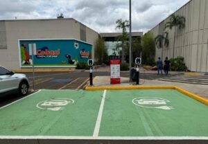 Tivoli Shopping em Santa Bárbara disponibiliza vagas de carregamento para carros elétricos