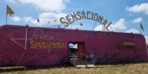 Circo Sensacional estreia em São Pedro com espetáculos em área próxima ao portal da cidade