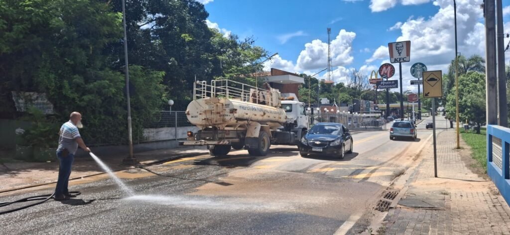 Prefeitura de Louveira inicia limpeza e manutenção na cidade