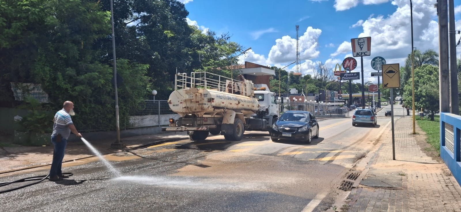 Prefeitura de Louveira inicia limpeza e manutenção na cidade