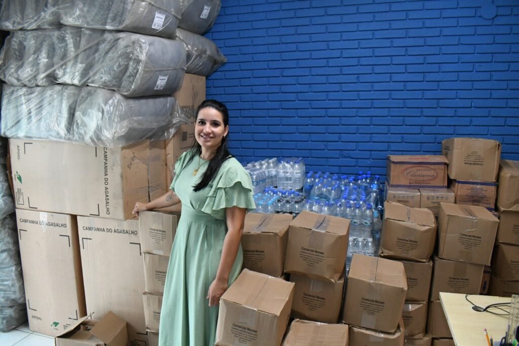 Primeira-dama de Sumaré recebe caminhão com doações da primeira-dama do Estado de São Paulo