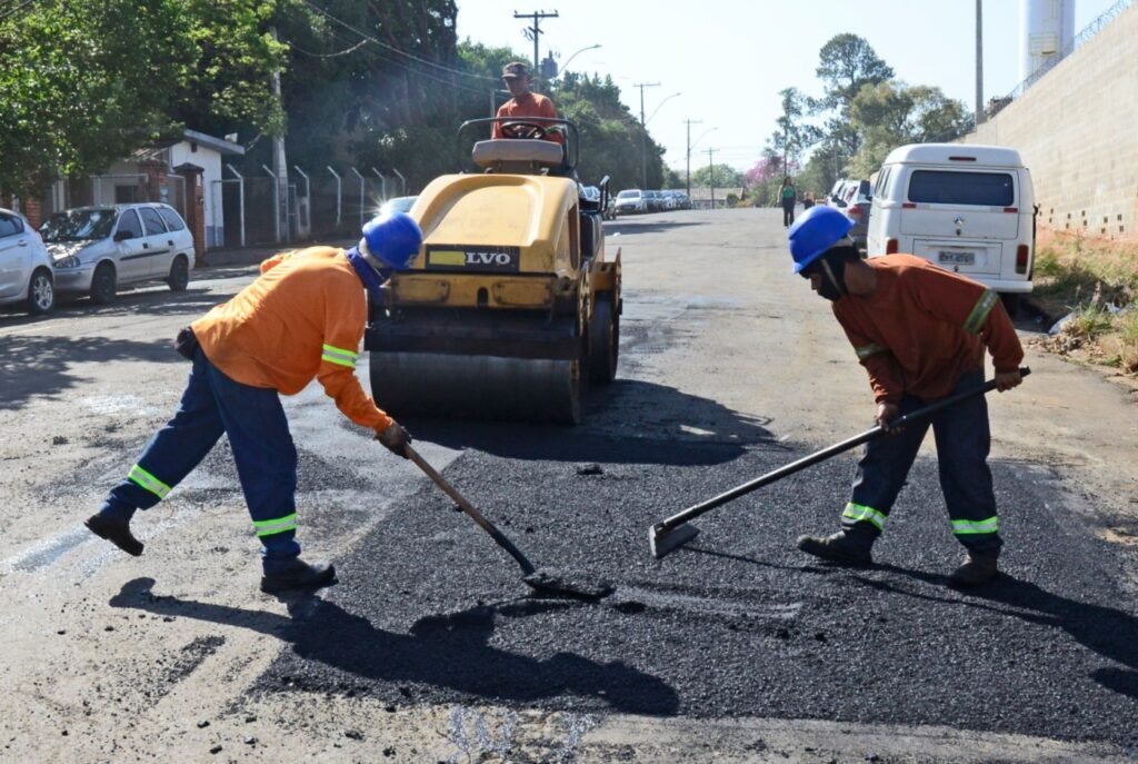 51 vias receberam serviços de tapa-buraco na última semana em Piracicaba