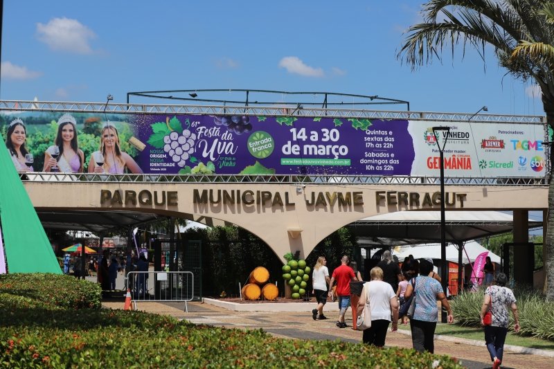 Mais de 165 mil pessoas já passaram pela 61ª Festa da Uva e 13ª Festa do Vinho de Vinhedo
