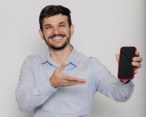 Piracicaba recebe "Bença, padre!", com Padre Patrick, no sábado
