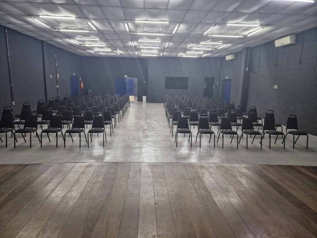 Prefeitura de Americana entrega reforma do auditório do CCL nesta terça-feira