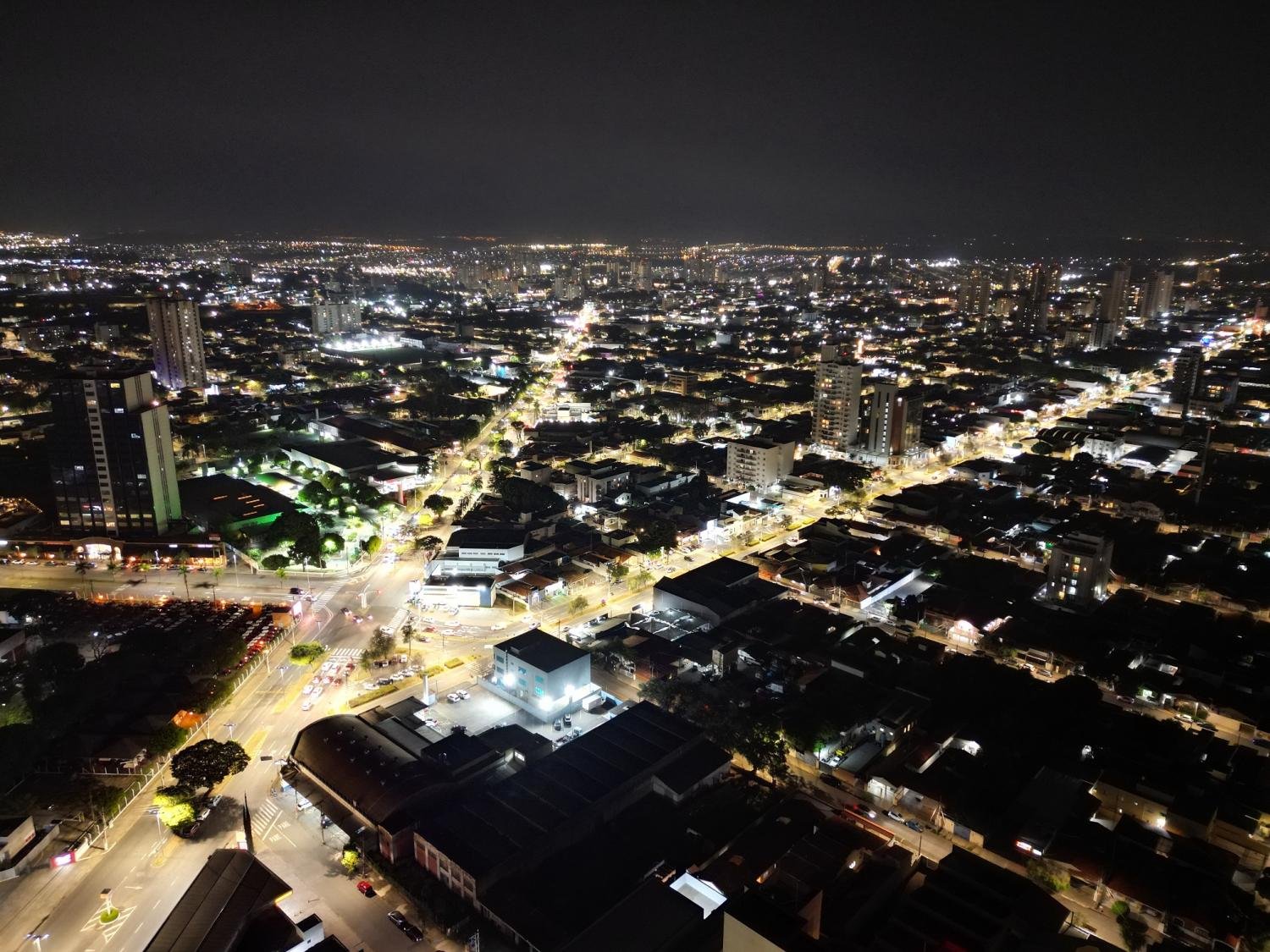 Indaiatuba inicia instalação de lâmpadas LED na região do bairro Chácaras Areal