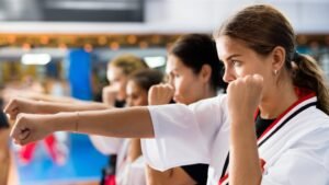 Louveira promove workshop de defesa pessoal em apoio ao Agosto Lilás