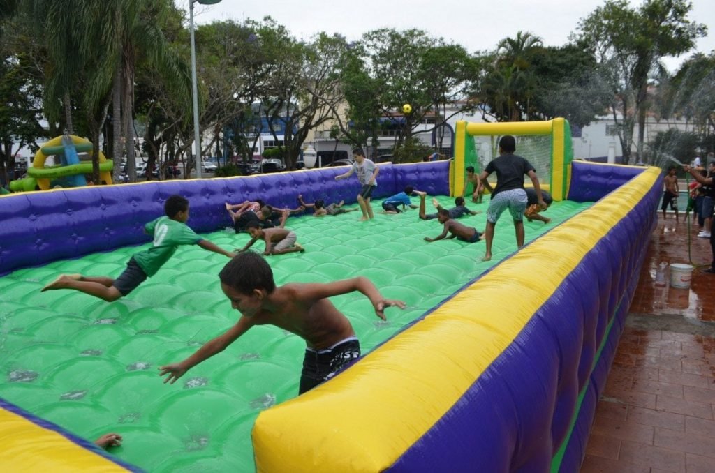 Festa das Crianças movimenta praças dos Distritos e Centro de Amparo