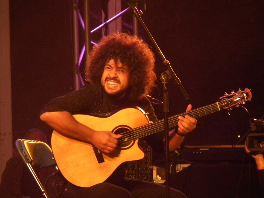 Semana Literária traz show Raízes da MPB com Diego Figueiredo em Indaiatuba