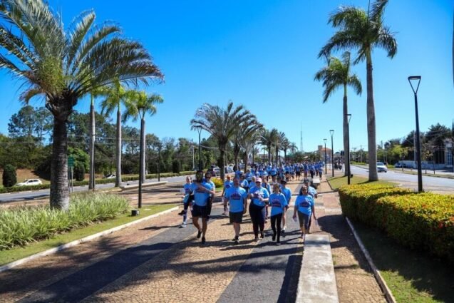 Vinhedo reúne mais de 500 pessoas em caminhada contra a violência à mulher