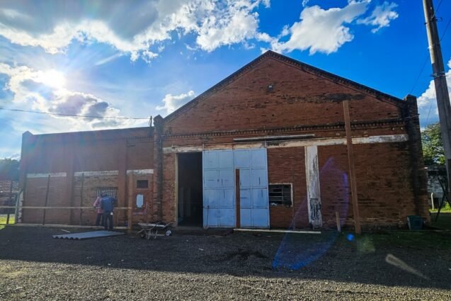 Barracão 8 do Complexo Usina Santa Bárbara começa a ser restaurado