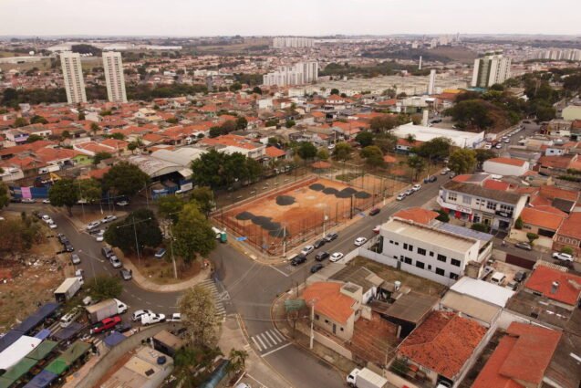 Novo campo de futebol society de Hortolândia está com 70% das obras concluídas