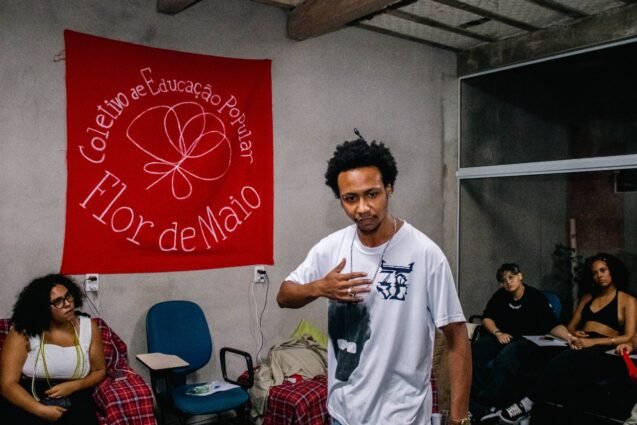 Oficina de slam poetry em Hortolândia ensina a galera sobre a arte da poesia falada