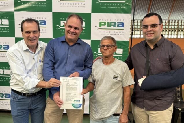 Prefeitura de Piracicaba entrega matrículas de terrenos para mais de 200 famílias