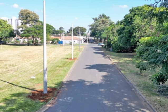 Mogi Guaçu instala 26 novos postes de iluminação em LED no Jardim Esplanada 